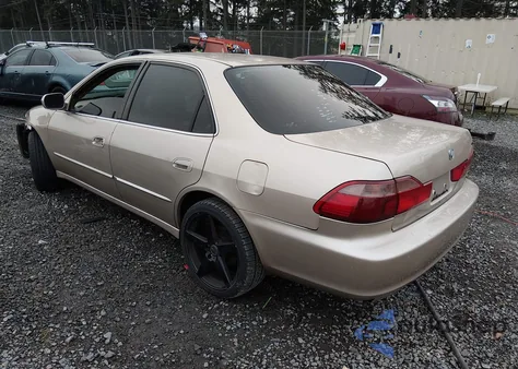2000 Honda Accord 3.0 Ex z USA, uszkodzony, nr VIN 1HGCG1653YA098448